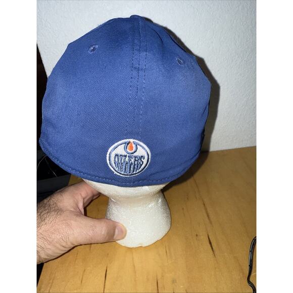 Vintage Edmonton Oilers REEBOK Center Ice Hat Cap! EMBROIDERED! S/M Flex - Picture 4 of 6